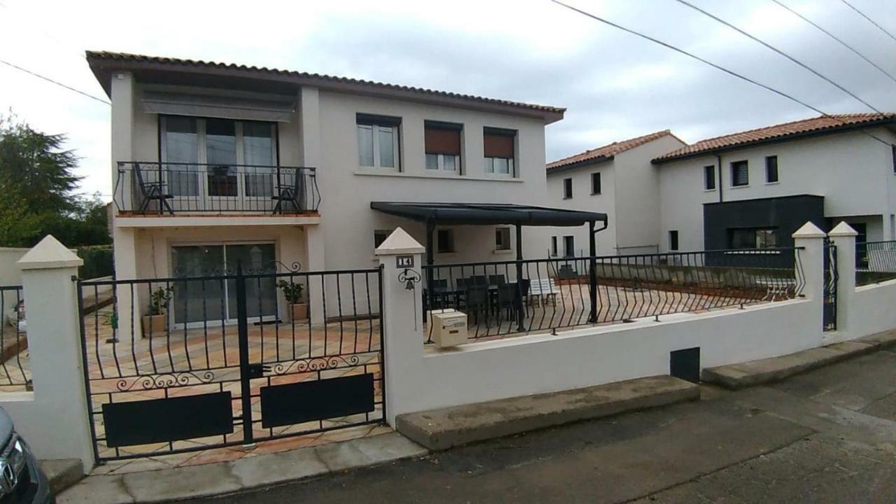 Maison De Charme Castries Exterior foto